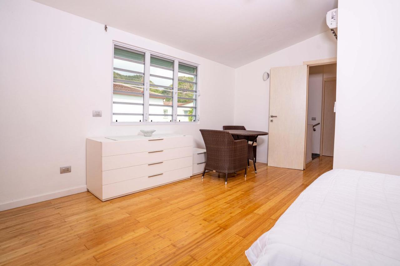 Jolly Harbour Antigua Chiama Italia Villas מראה חיצוני תמונה